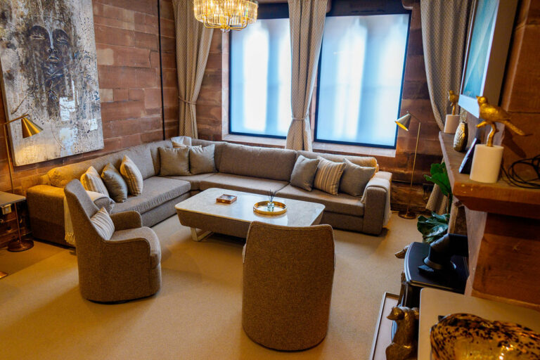 Lounge area in the Retreat